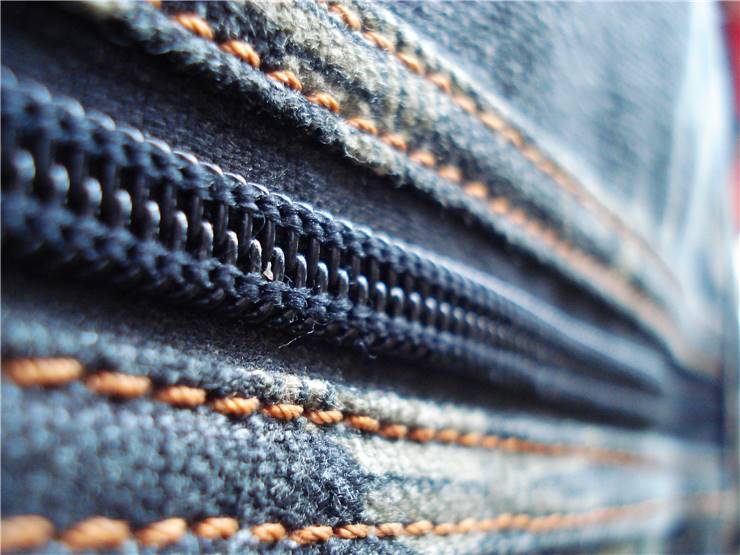Zipper on Jeans